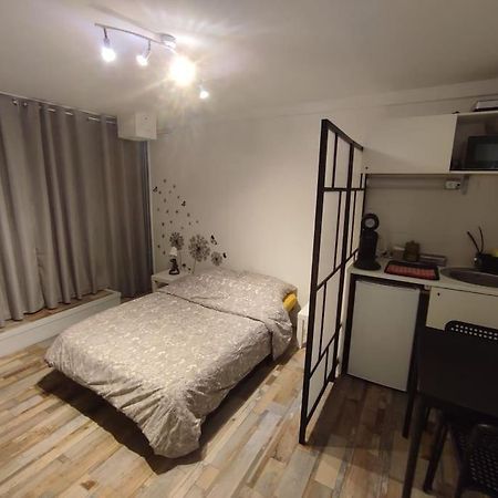 Grand Studio Avec Jardin Et Entree Privative A Noter Reservations De 3 Nuits Minimum Clermont-Ferrand Exterior foto