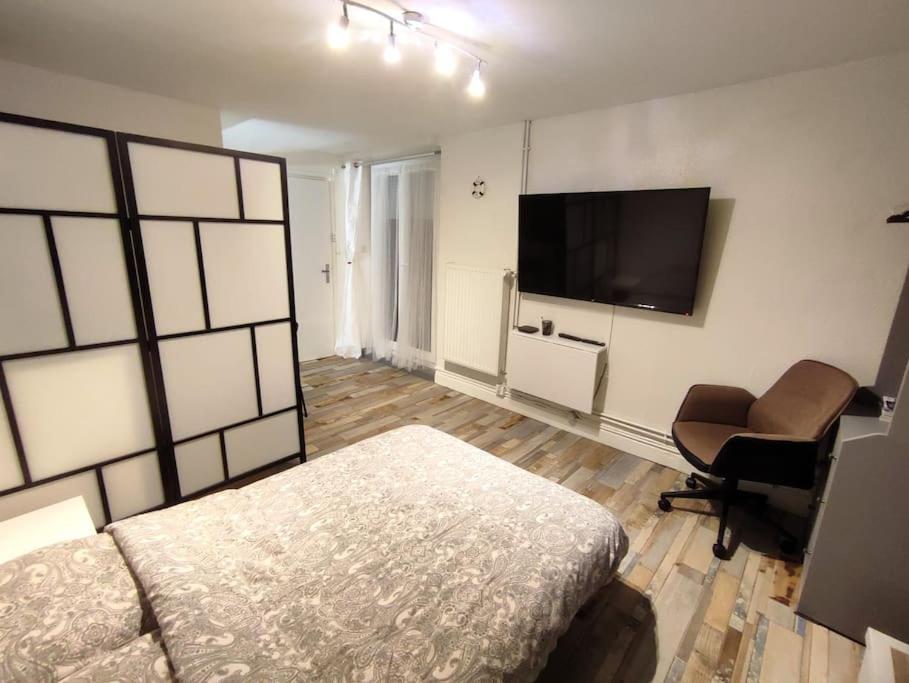 Grand Studio Avec Jardin Et Entree Privative A Noter Reservations De 3 Nuits Minimum Clermont-Ferrand Exterior foto